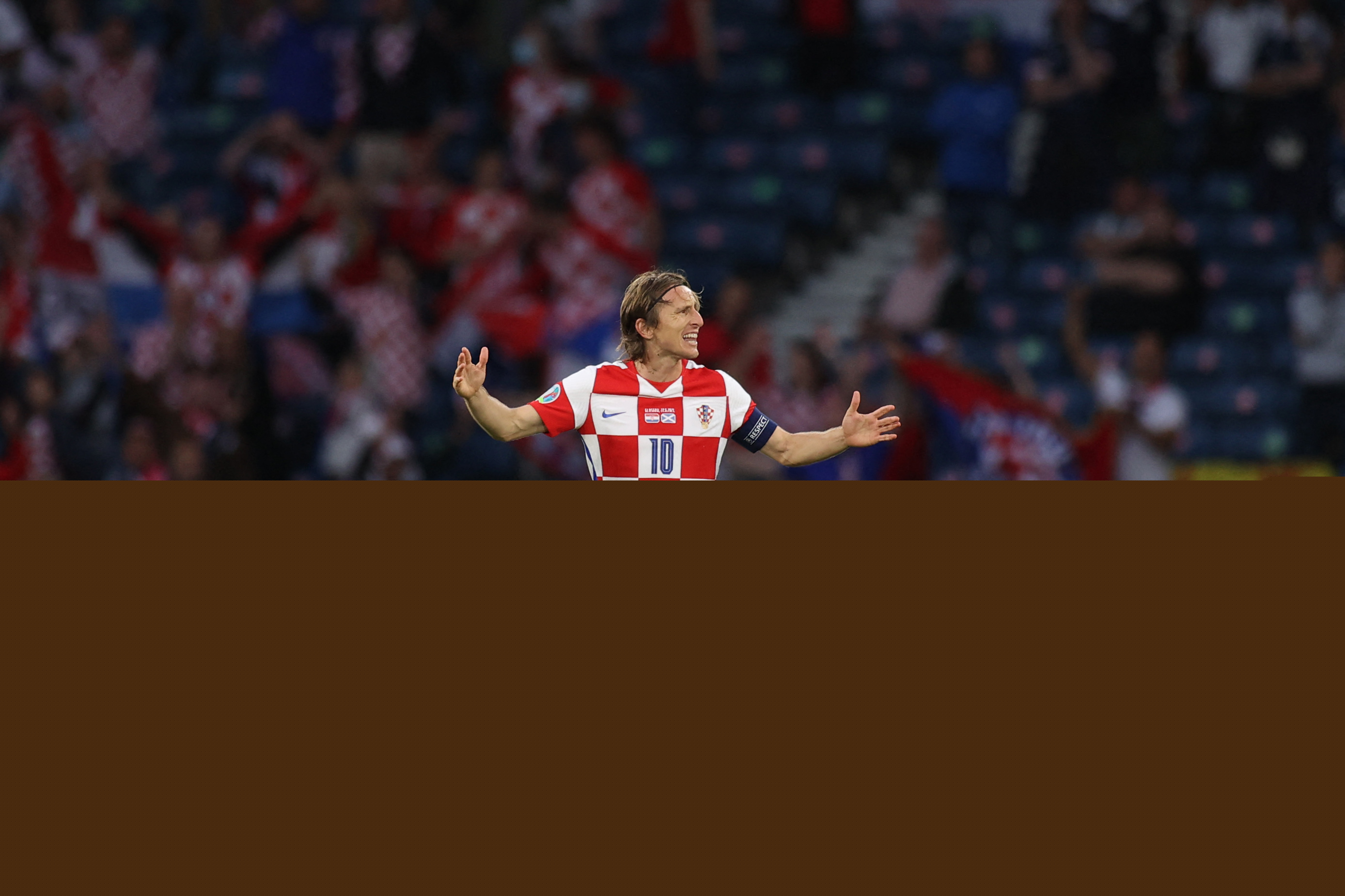 湖人遭遇三连败，快船悄然升至西部第7，浓眉复出独行侠紧追太阳